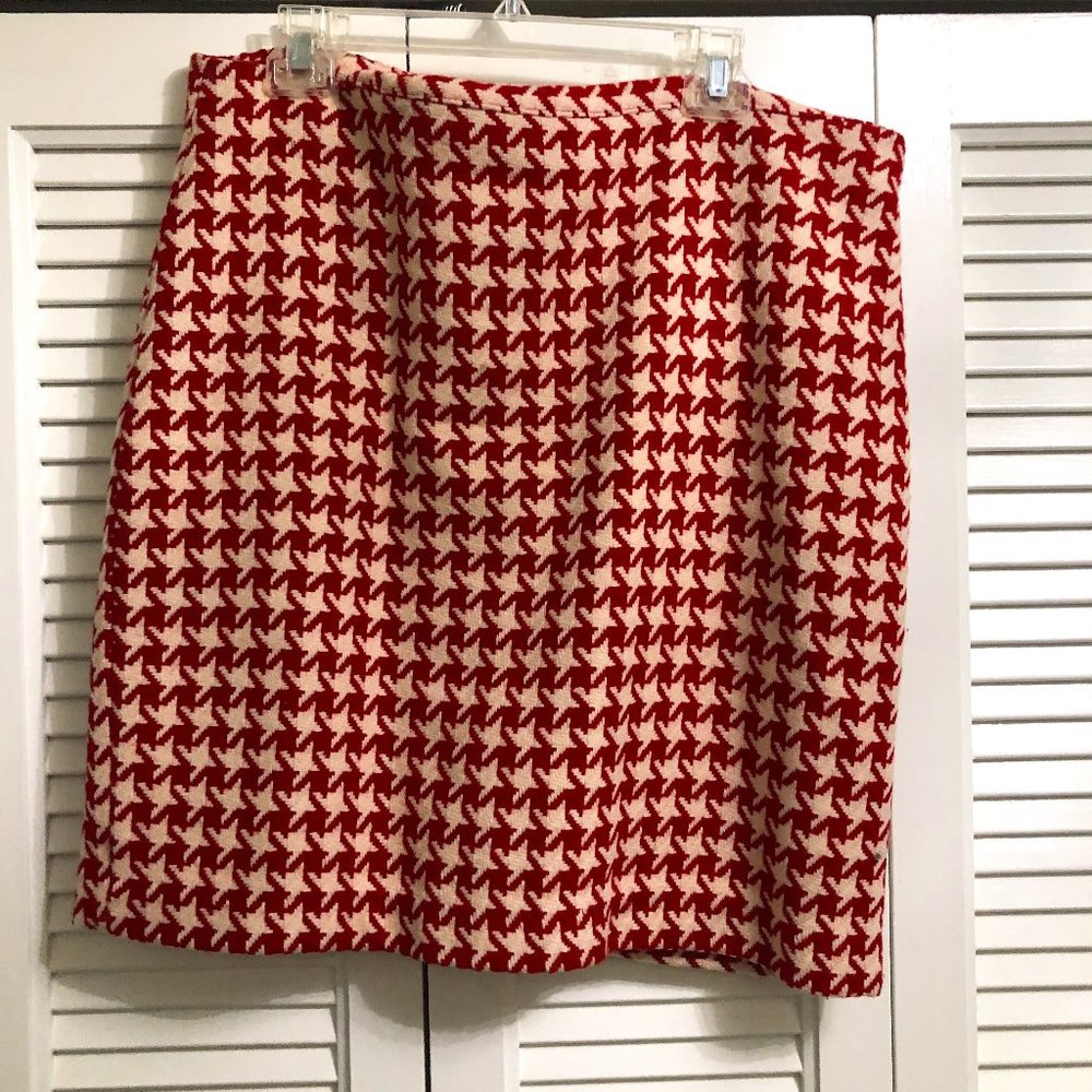 JG Hook Houndstooth Red and White Skirt